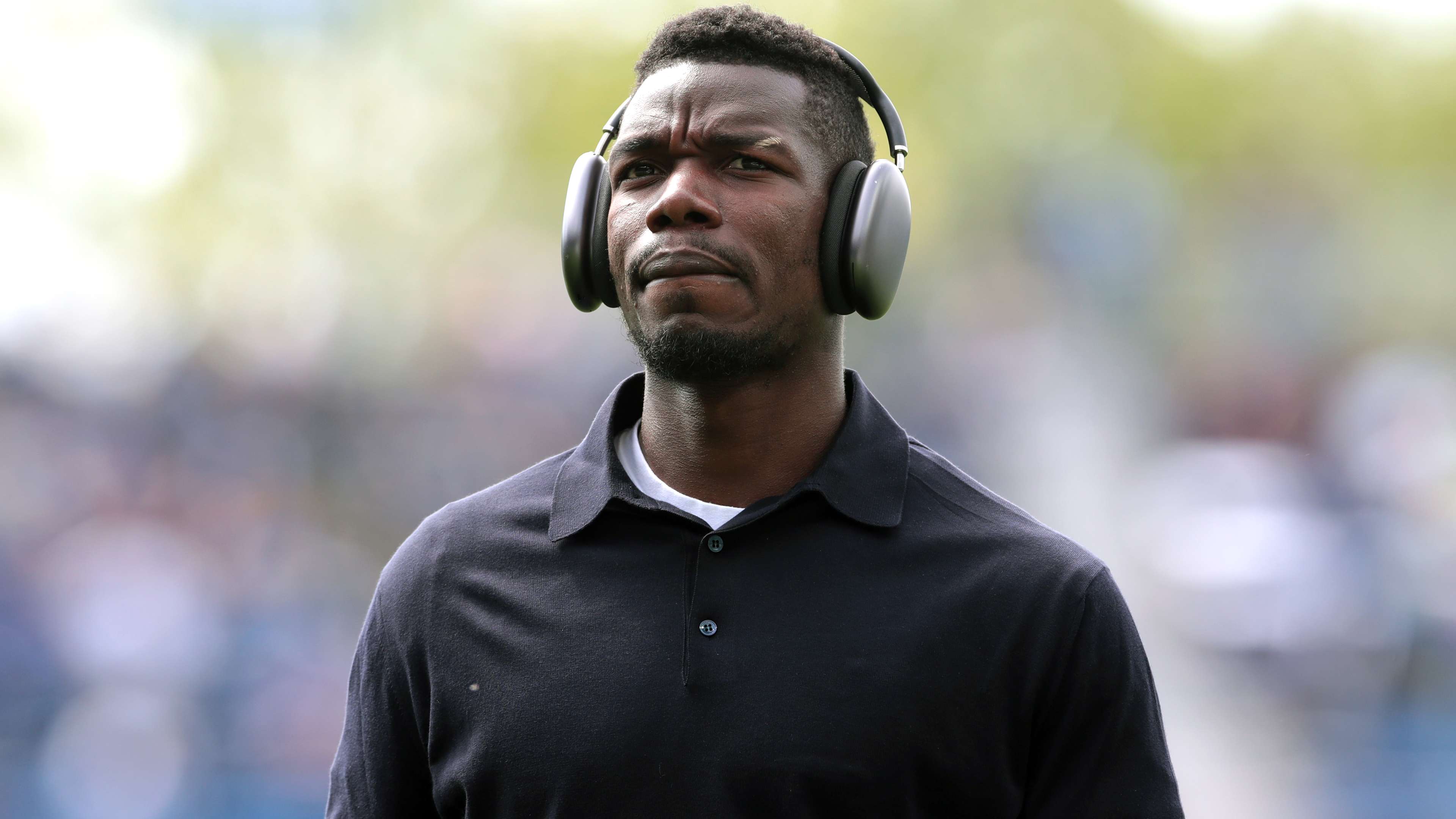 他的居中后 他的居中后